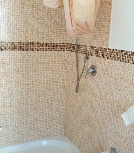 Gargano Village מלון 3*